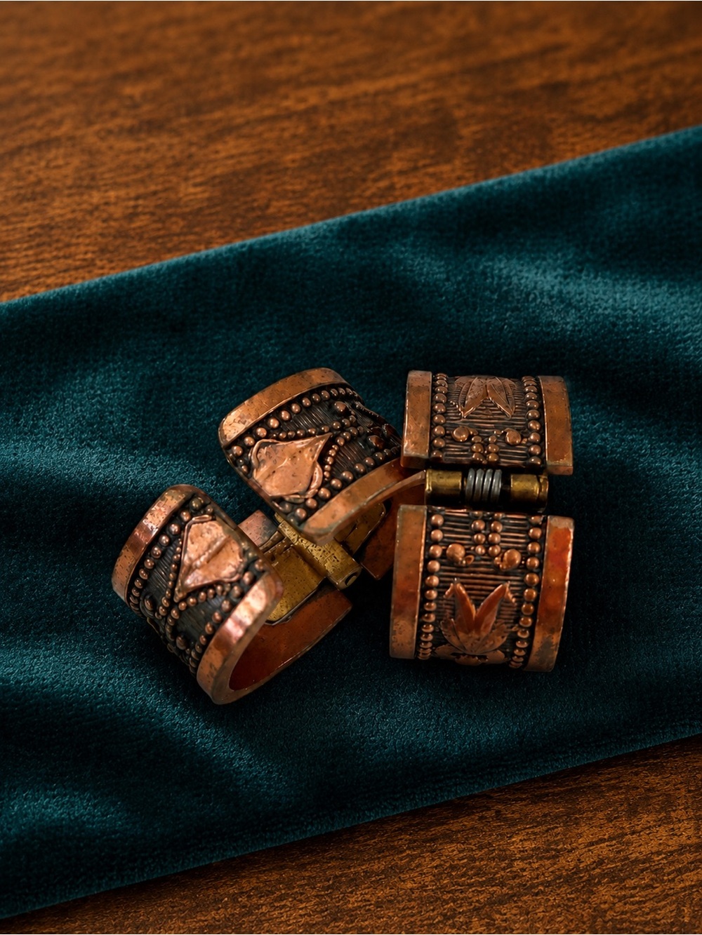 Set of 2 Copper Magnetic Rings Embossed Floral Adjustable Bands